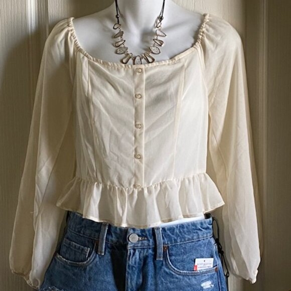 Love Tree Tops - Love Tree Women's  Ivory Top with back Smocking Size Small